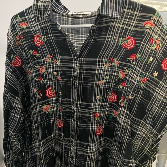 Embroidery top - Picture 3 of 3